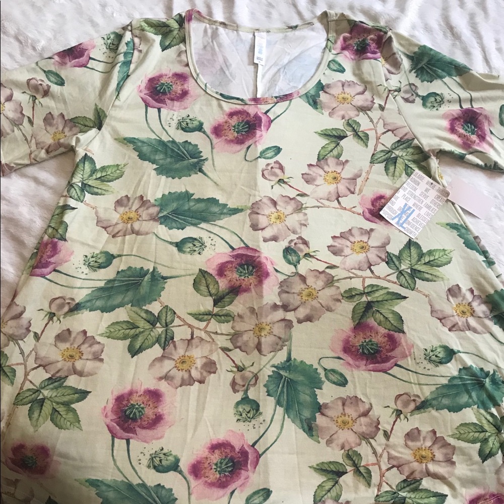 Lularoe perfect t  – new